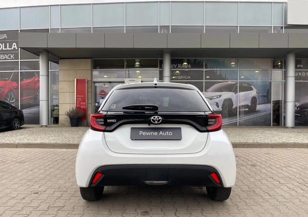 Toyota Yaris cena 91900 przebieg: 2355, rok produkcji 2023 z Kalisz małe 497